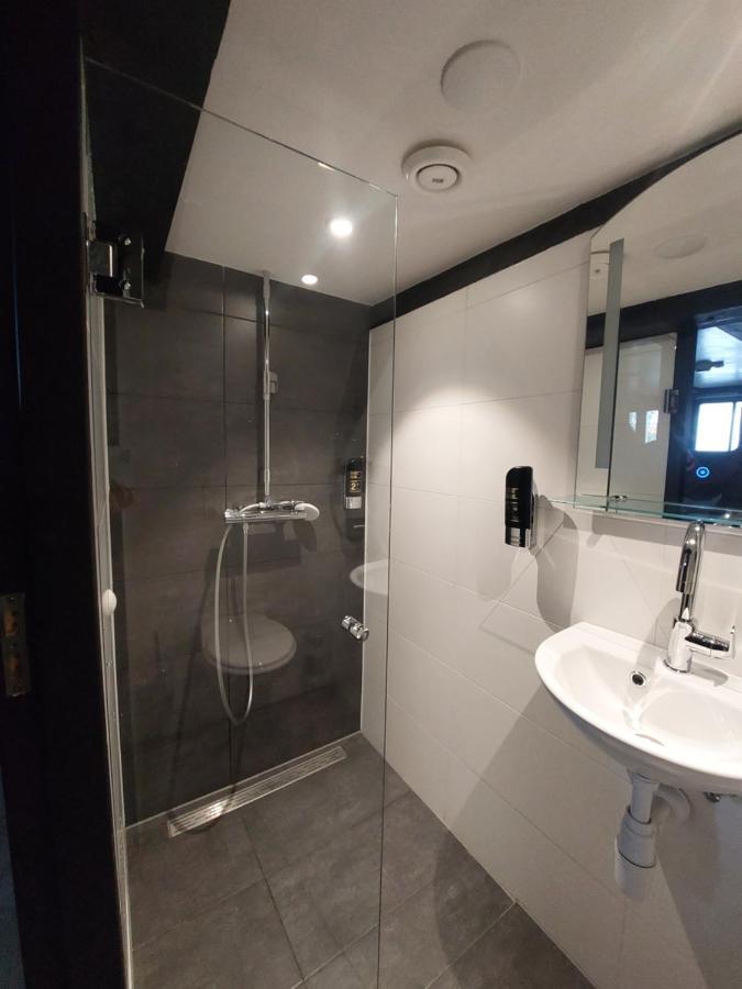 Habitación Doble privada - 2 camas individuales